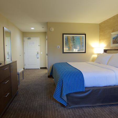 Holiday Inn Express Fargo Sw I94 Medical Center, An Ihg Hotel Exterior foto