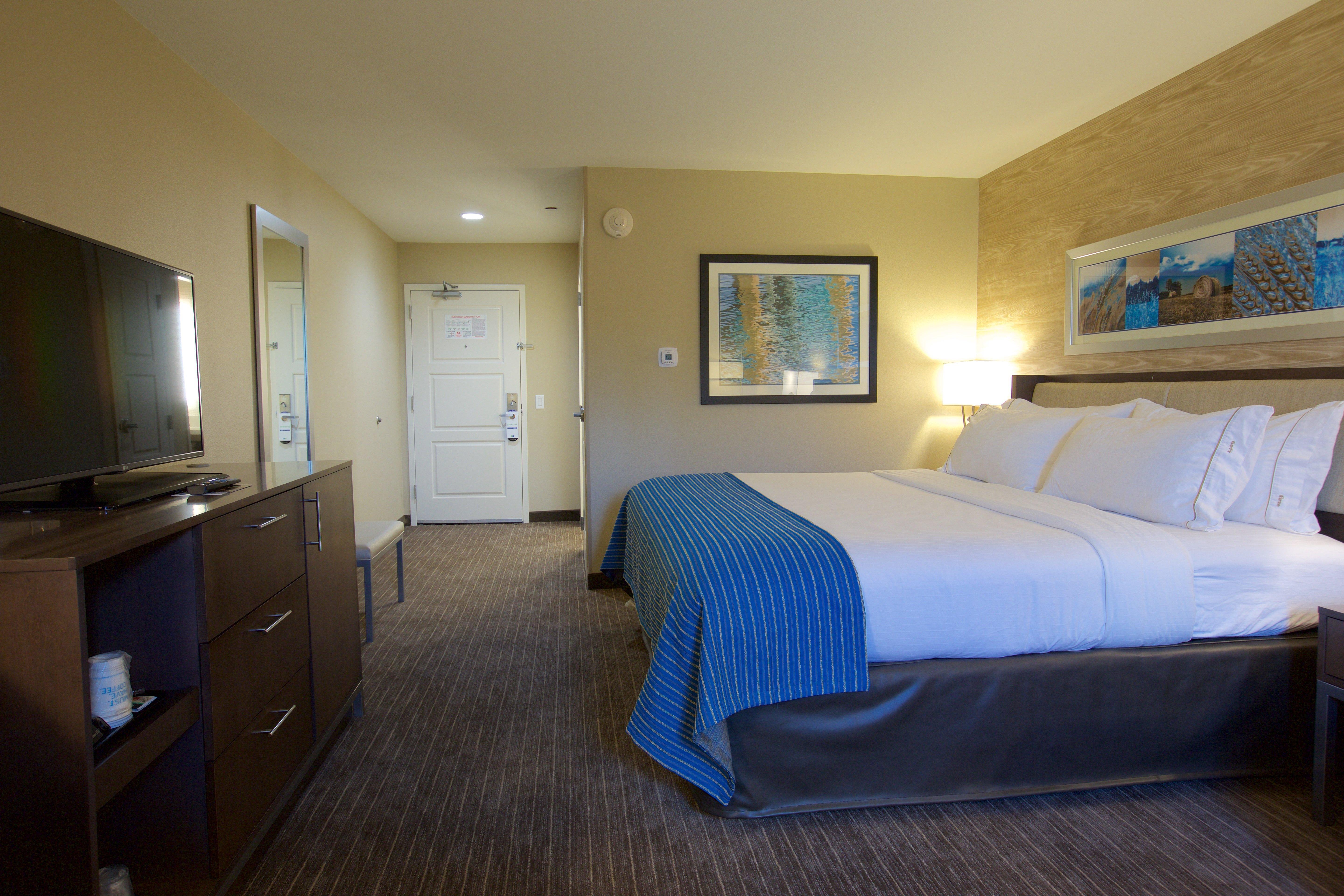 Holiday Inn Express Fargo Sw I94 Medical Center, An Ihg Hotel Exterior foto