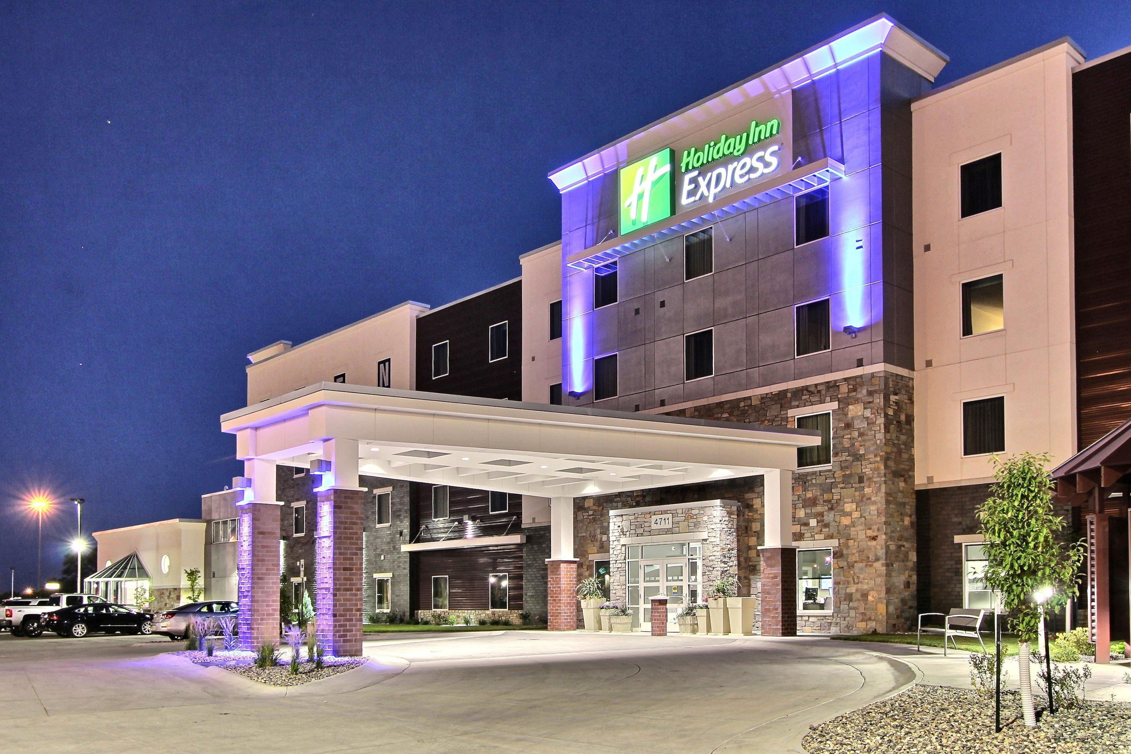Holiday Inn Express Fargo Sw I94 Medical Center, An Ihg Hotel Exterior foto